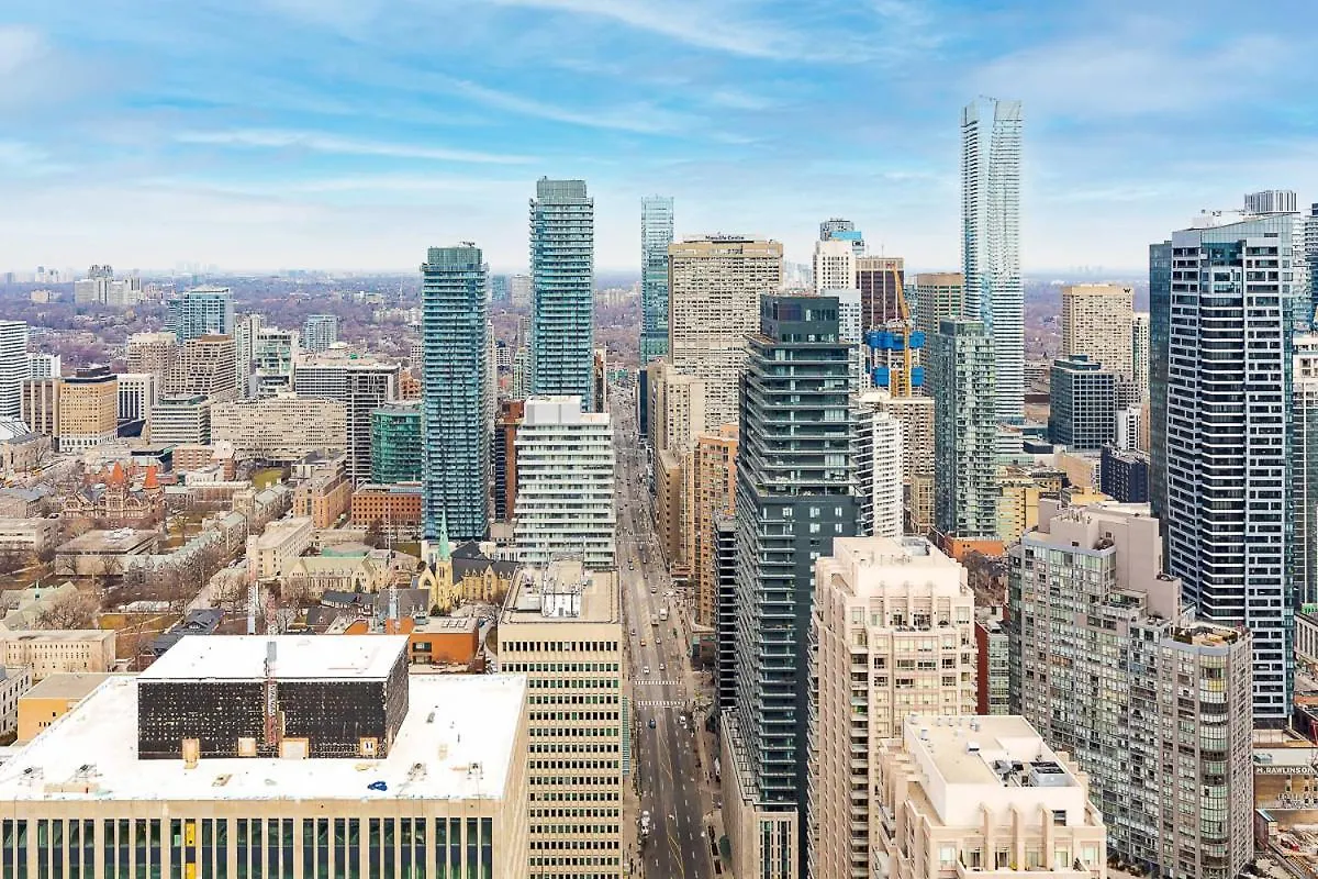 Penthouse Overlooking Dt Toronto Free Parking Apartment